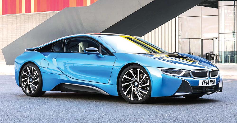 All eyes are on the i8: | The Octane Lounge